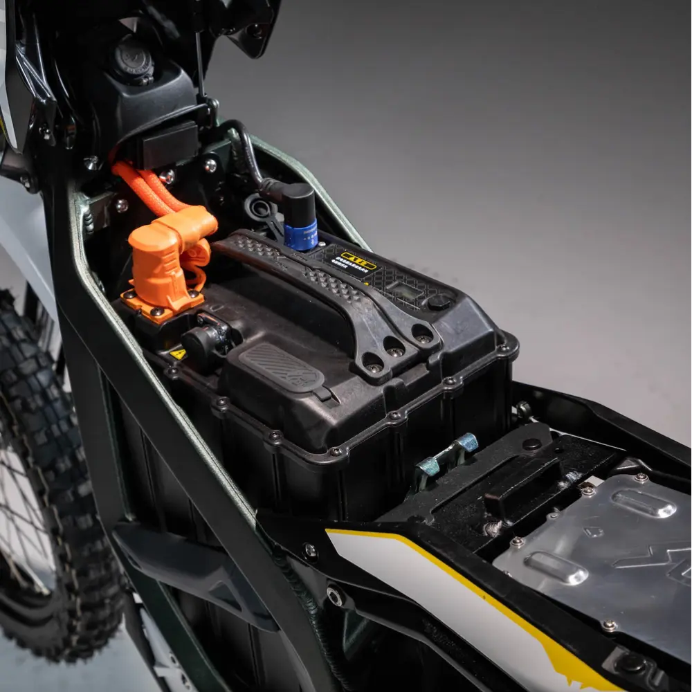 Sur Ron Ultra Bee HP SW - Full-Size Powerful Electric Dirt Bike